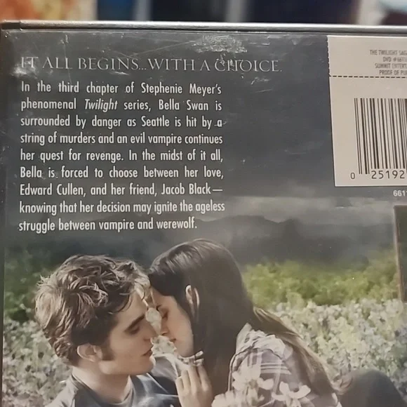 Twilight Saga Eclipse Two-Disc Special Edition - Picture 7 of 7